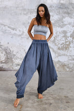 Tri Salvar Pants, Image