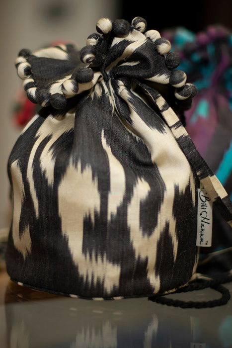 Black and White Small Drawstring Bag, Image