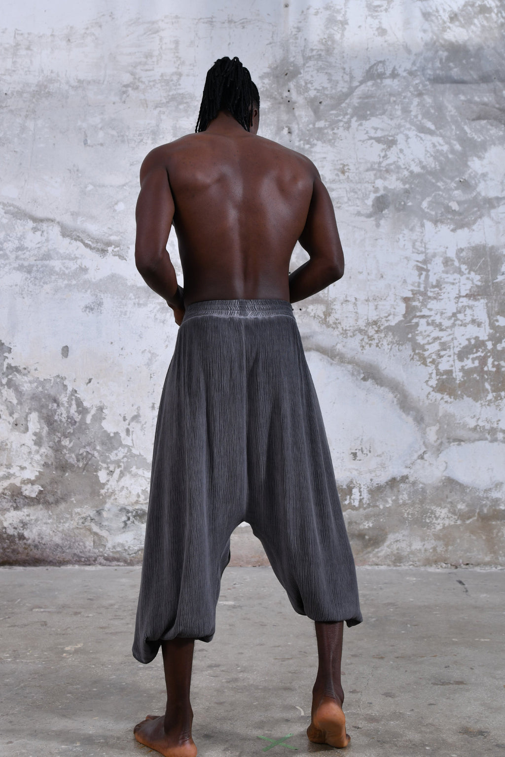 Tri Salvar Pants, Image