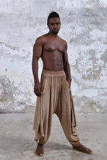 Tri Salvar Pants, Image