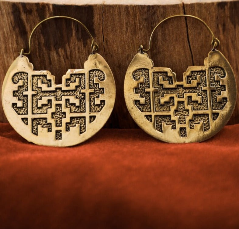 Shield Earrings Tribal Desert, Image